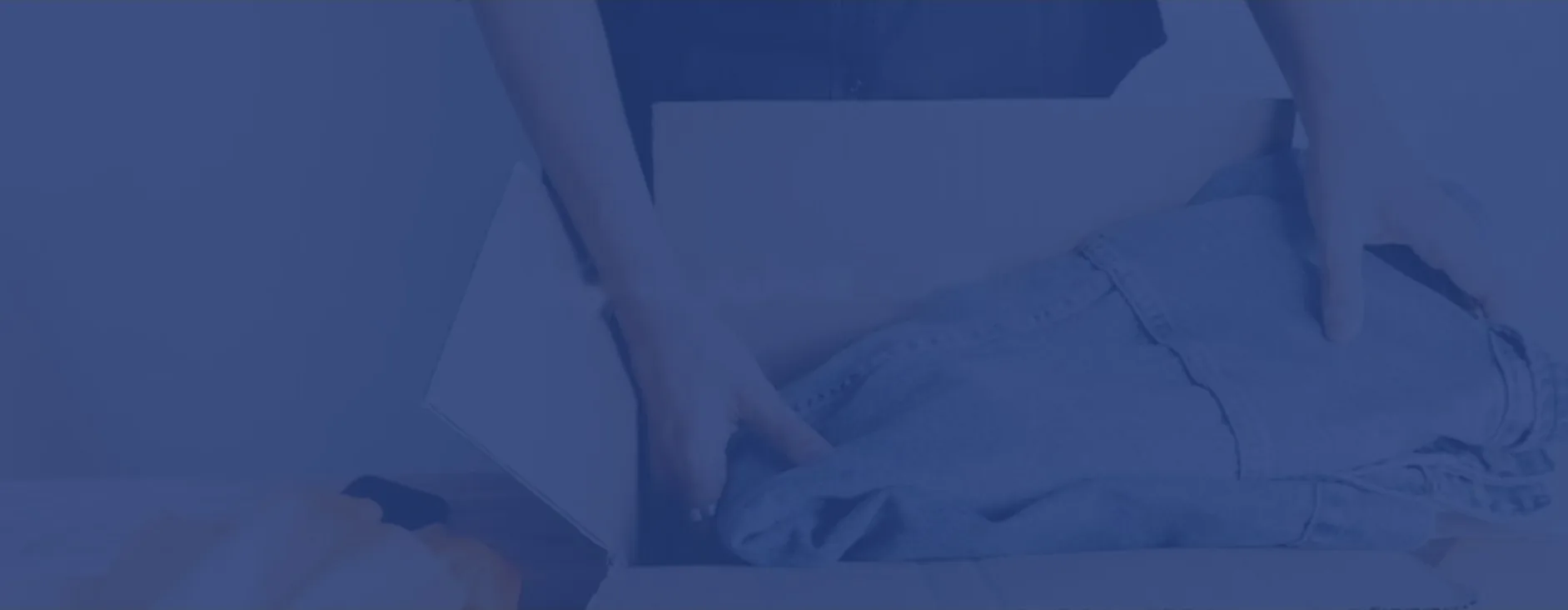 ترتيب الملابس ضمن باقات التنظيف